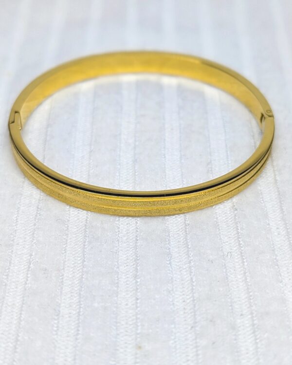 Gypsophila Frosted Bangle - BAG120