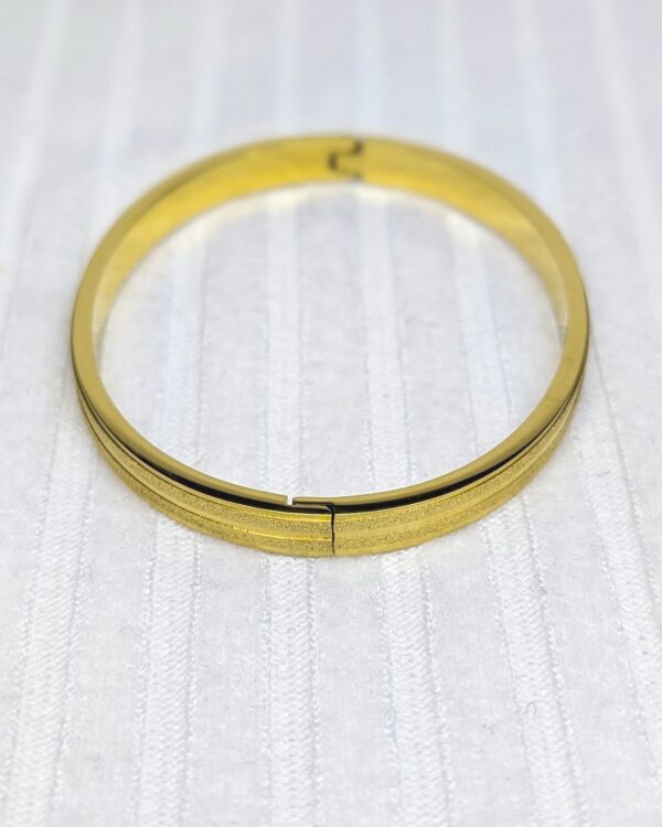 Gypsophila Frosted Bangle - BAG120