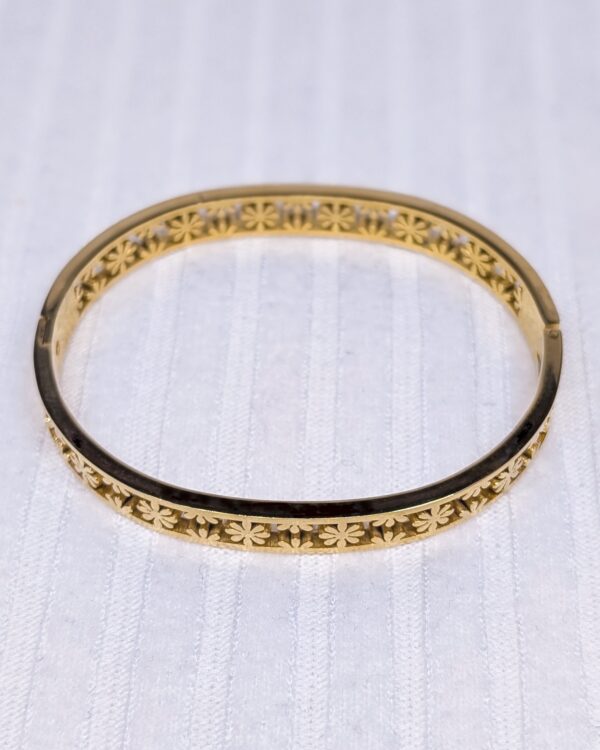 Flower Bangle - BAG130