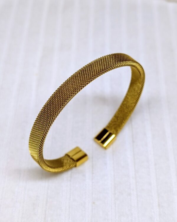 Braided Wire Bangle - BAG135