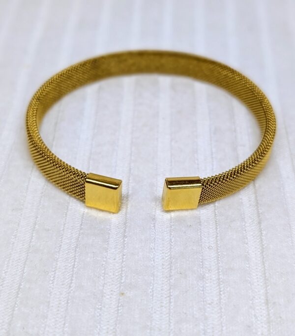 Braided Wire Bangle - BAG135